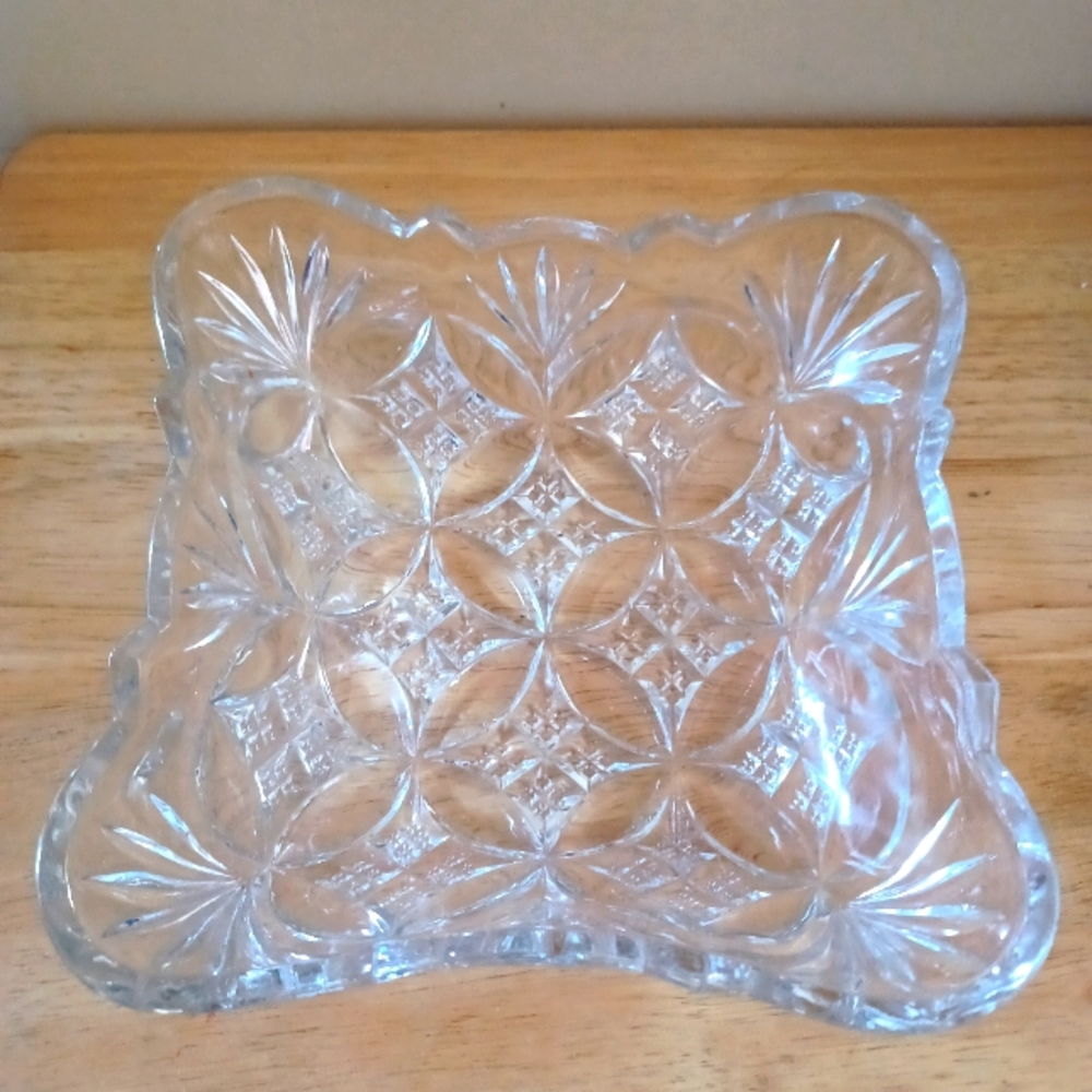 Vintage Savoir Square Dish Bowl